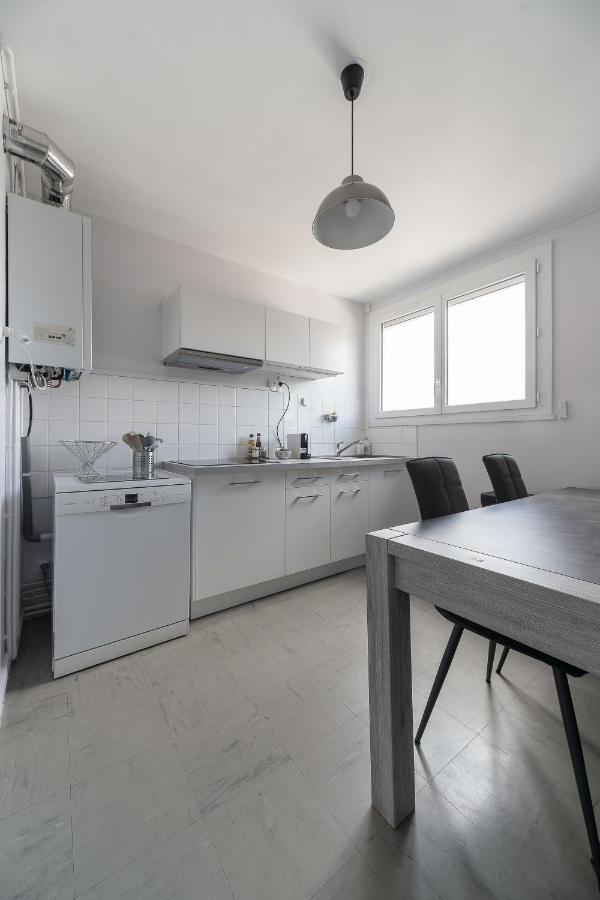 Le Raymond - Appartement Proche Du Centre Sportif, Des Rives De L'Allier Et Du Centre-Ville - Parking Vichy Kültér fotó